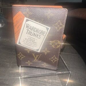 Rare!! Auth 2009 Louis Vuitton Limited Edition Monogram Trunks & Bags Agenda PM